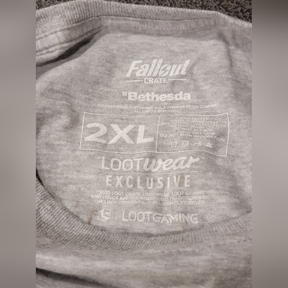 NEW Fallout T-Shirt Mens Sz 2XL Bethesda Crate Mystery Meat Video Game - Picture 4 of 7